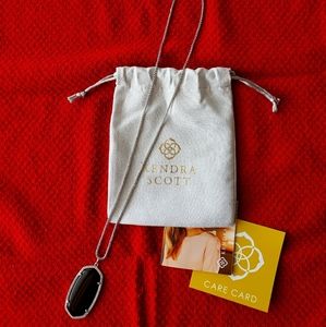 Kendra Scott necklace
